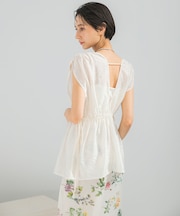 ボタニカルジャガードジレトップス