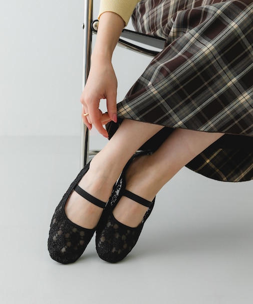 フラワーシアーフラットシューズ