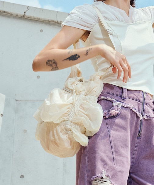 ANNA SUI NYC　シャーリングショルダーシアーバッグ