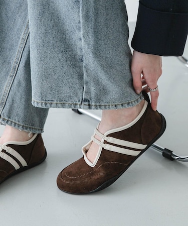 フラットソールバレエスニーカー