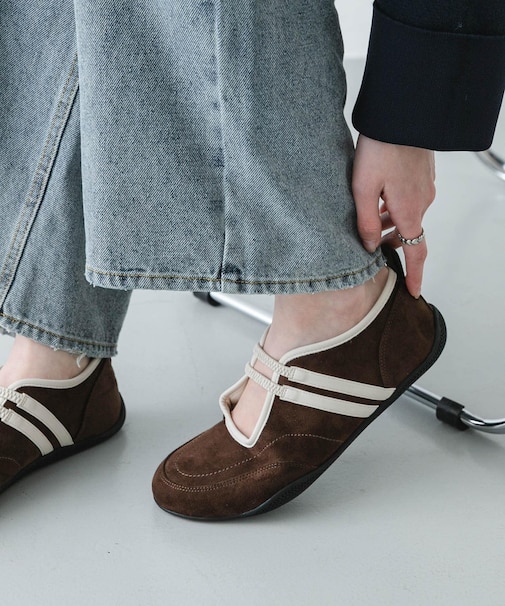 フラットソールバレエスニーカー