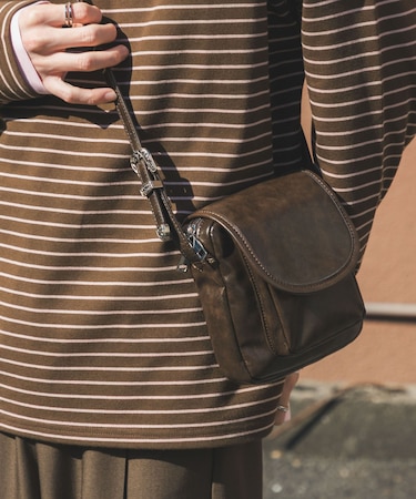 スクエアフラップミニショルダー