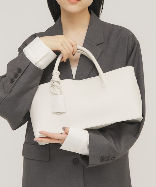 チャーム付きワイドボックスBAG｜アーバンリサーチの通販｜&mall