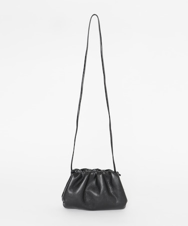 レザーショルダーバッグ