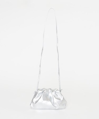 レザーショルダーバッグ