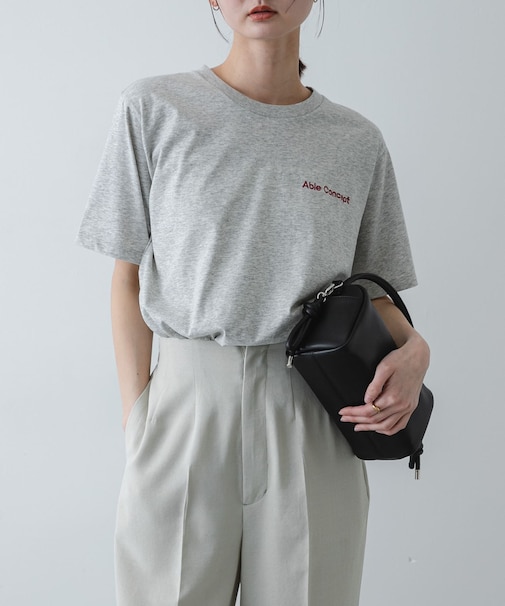 グラフィックTシャツ(半袖)