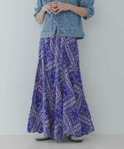 パネル柄プリントスカート