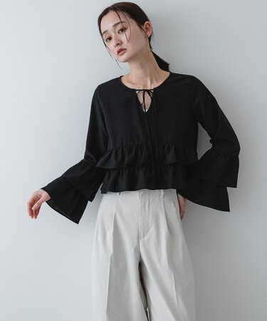 ダブルフリルブラウス