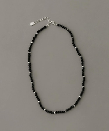ブラックビーズネックレス