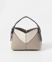 AULENTTI　フロント Vライン バッグ