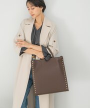 AULENTTI　スタッズスクエアバッグ