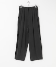 CHIGNON　フロントタックカーヴィーパンツ