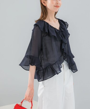 シアーフリルブラウス