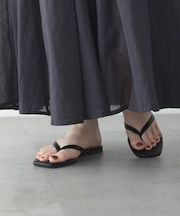 軽量フラットトングサンダル