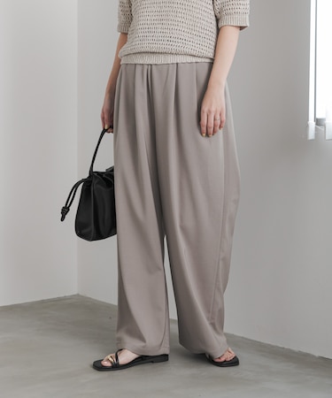 『UR TECH』完声／涼ギャザーワイドパンツ