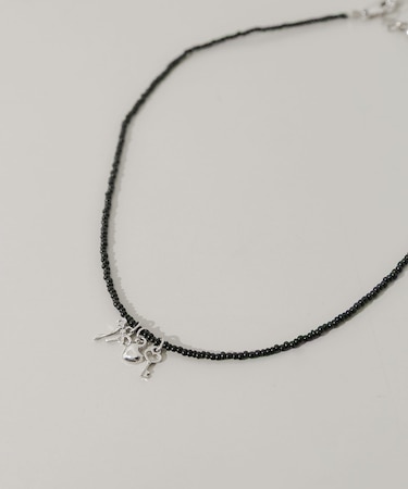 ミニチャームビーズネックレス