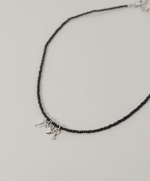 ミニチャームビーズネックレス