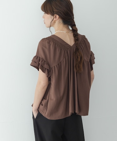 シャーリングフリルスリーブプルオーバー