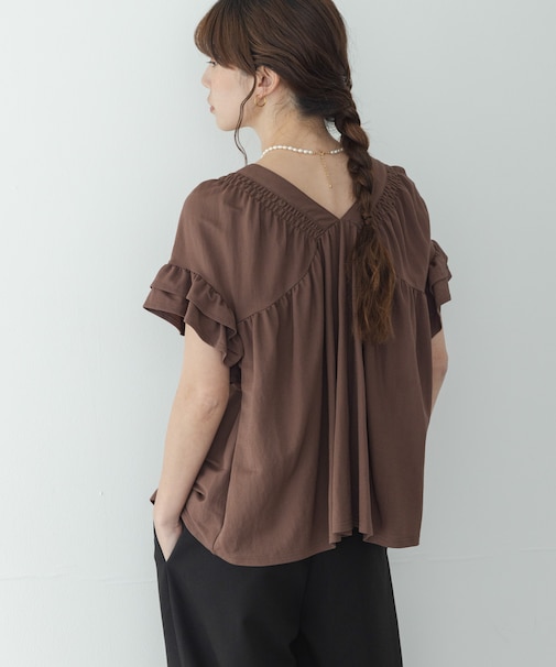 シャーリングフリルスリーブプルオーバー