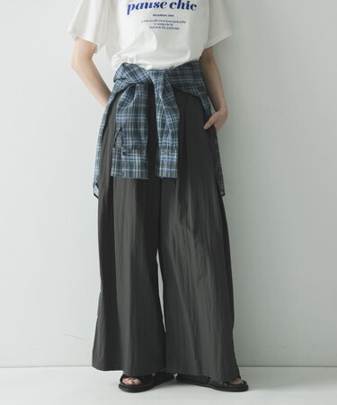 『UR TECH』ギャザーワイドパンツ