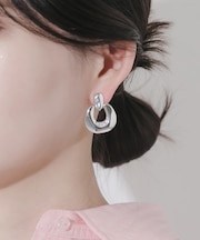 ボリュームメタルUイヤリング