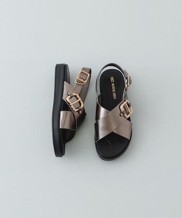 クロスサンダル