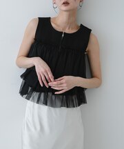 『洗濯可』ダブルジップフリルニットトップ
