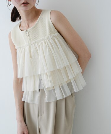 『洗濯可』ダブルジップフリルニットトップ