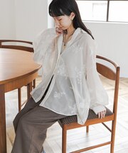 メッシュエンブロイダリーシャツ