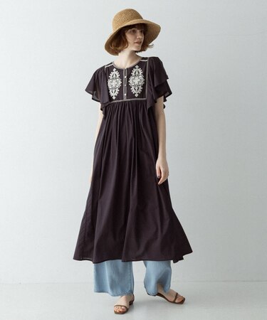 スパンコールエンブロイダリーワンピース