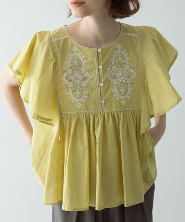 スパンコールエンブロイダリーブラウス