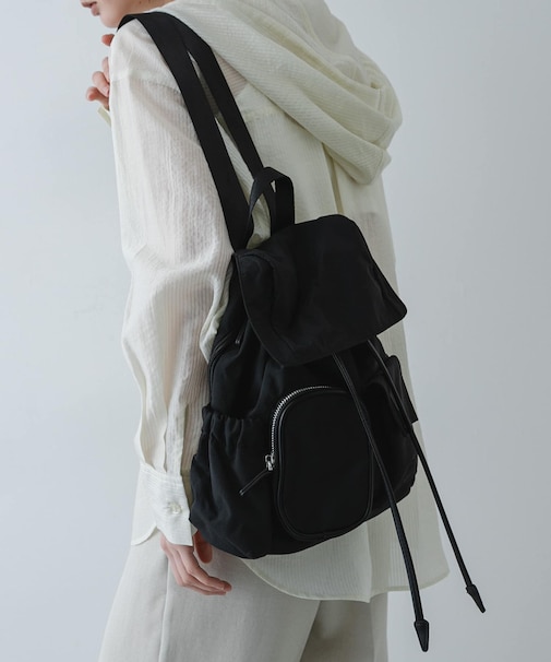 撥水マルチポケットナイロンリュック