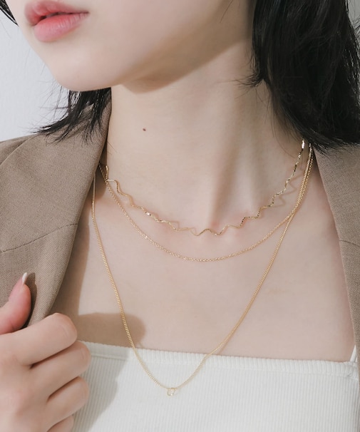 3チェーンレイヤードネックレス