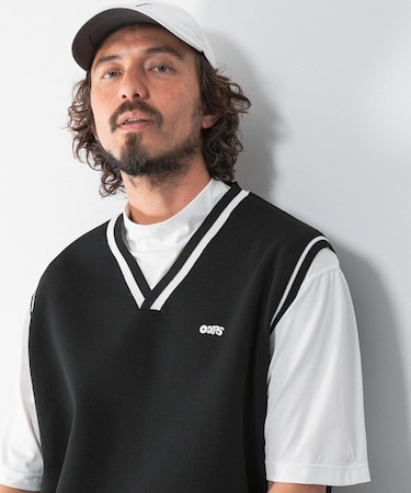 OOPS ニットベスト