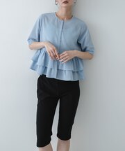 フリルペプラムブラウス