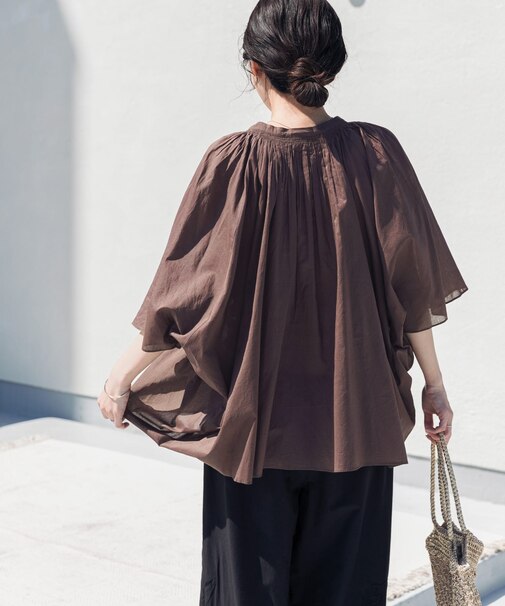 コットンボイルロールアップスリーブブラウス