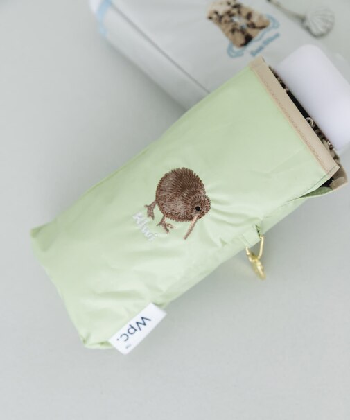 Wpc.　アニマル刺繍日傘
