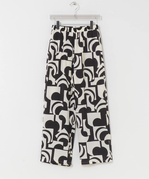 サテンプリントイージーパンツ