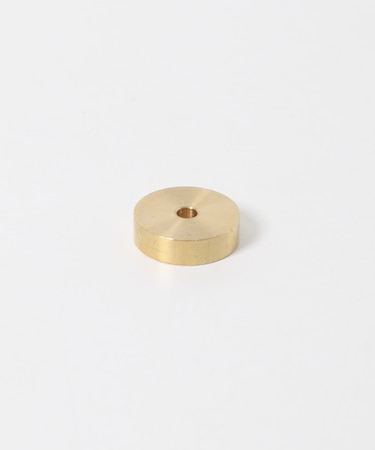 noun　Brass incense holder