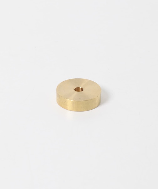 noun　Brass incense holder