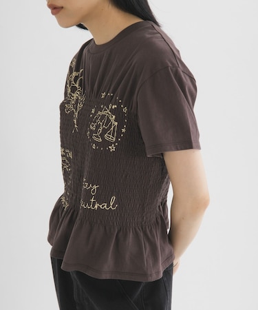 シャーリングデザインプリントTEE