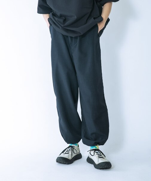 『UR TECH DRYLUXE』ハイツイストトラウザー