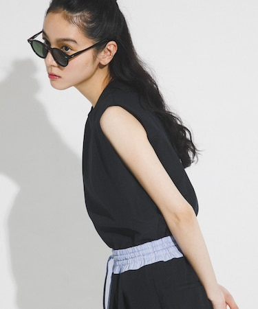 『UR TECH DRYLUXE』ハイツイストフレンチスリーブブラウス