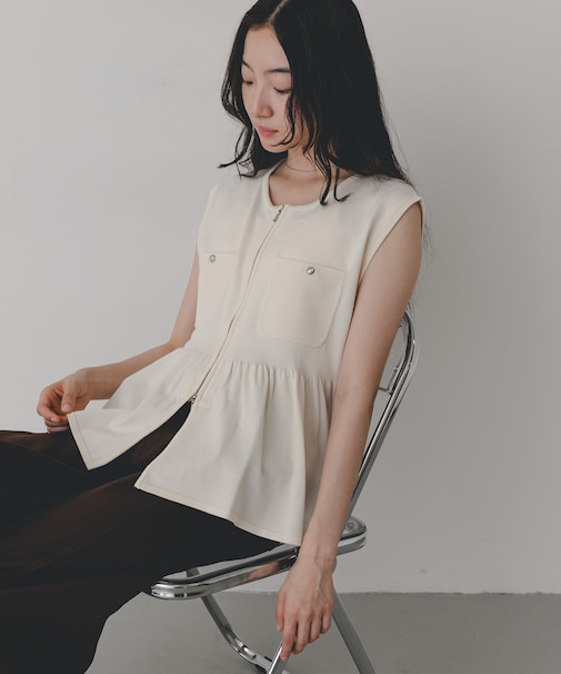 『洗濯可』ペプラムジップセーター