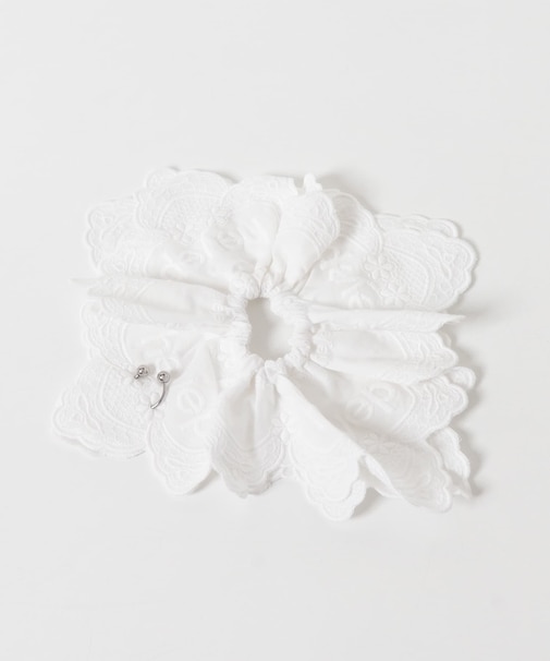 heyep PIERCED LACE SCRUNCHIE