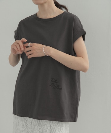 刺繍ロゴTシャツ