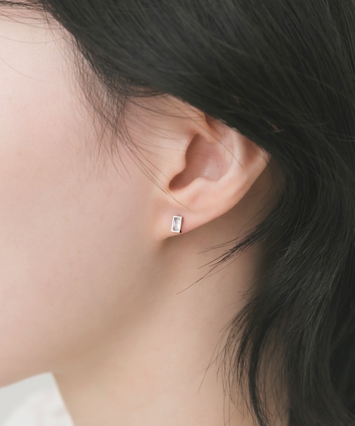 ステンレスレクタングルプチビジューピアス