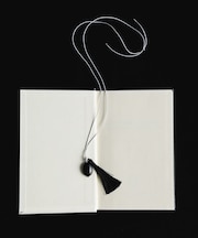 SMELLY so’　onyx tassel necklace