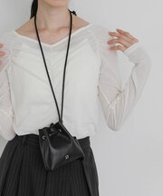 リップケースツキキンチャクネックストラップ