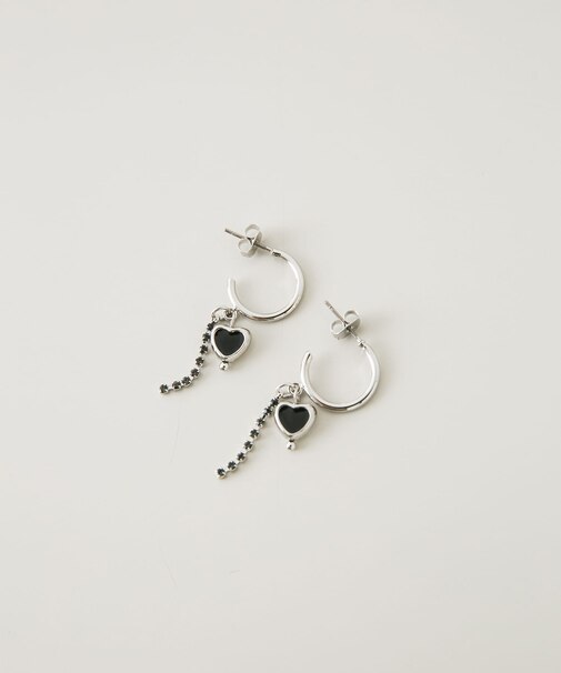ブラックハートビジューチェーンピアス